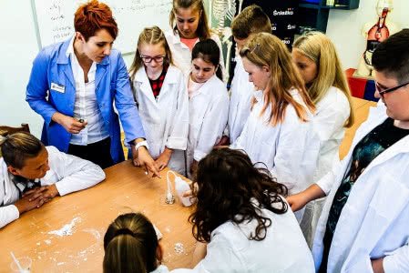 Pierwsze mini laboratoria od firmy Śnieżki zostały otwarte.
