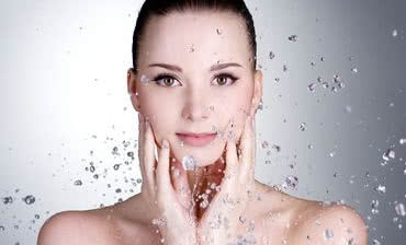 7 powodów dla których warto pić zimą więcej wody 